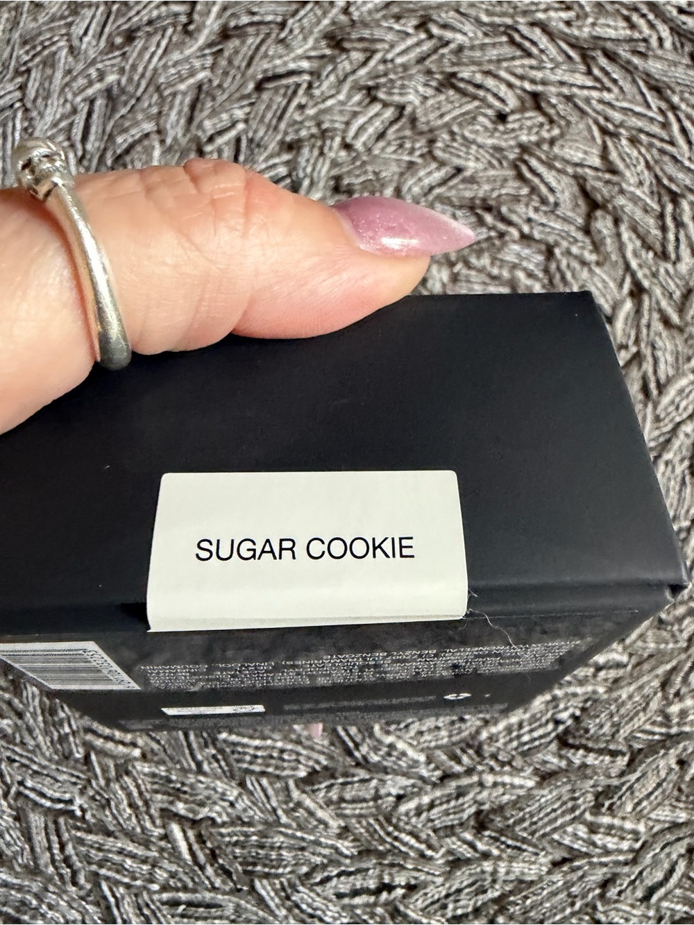 Huda Beauty Easy Bake Loose Baking & Setting Powder - sugar cookie - Picture 2 of 3